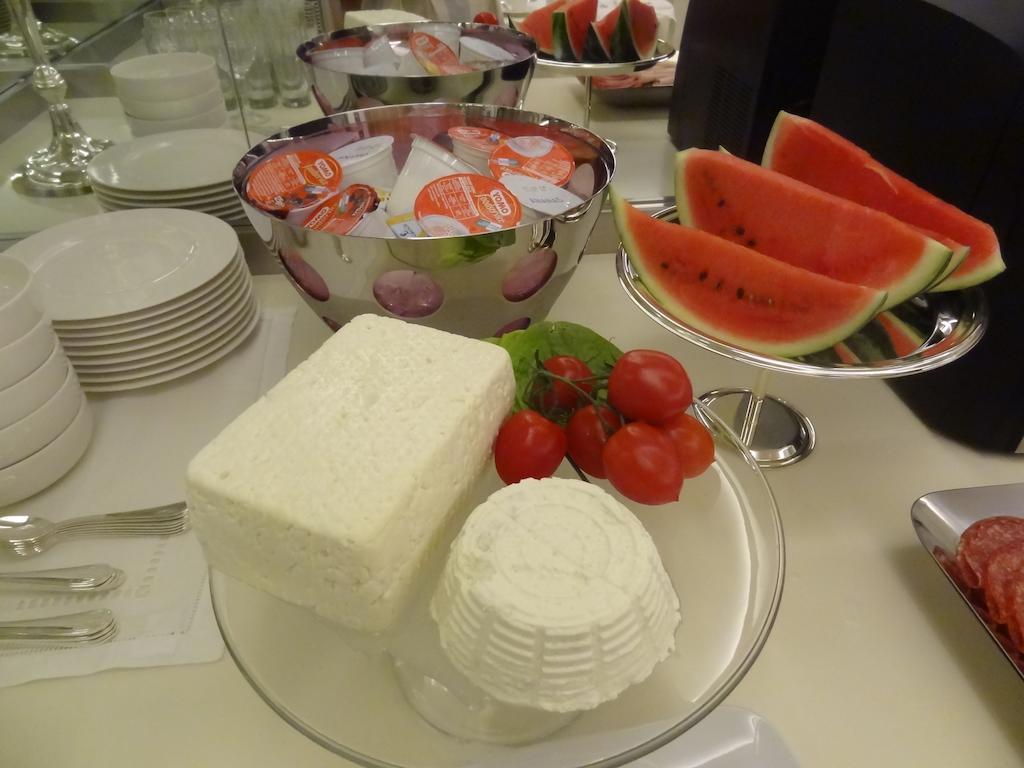 Augustana House And Suites Рим Экстерьер фото