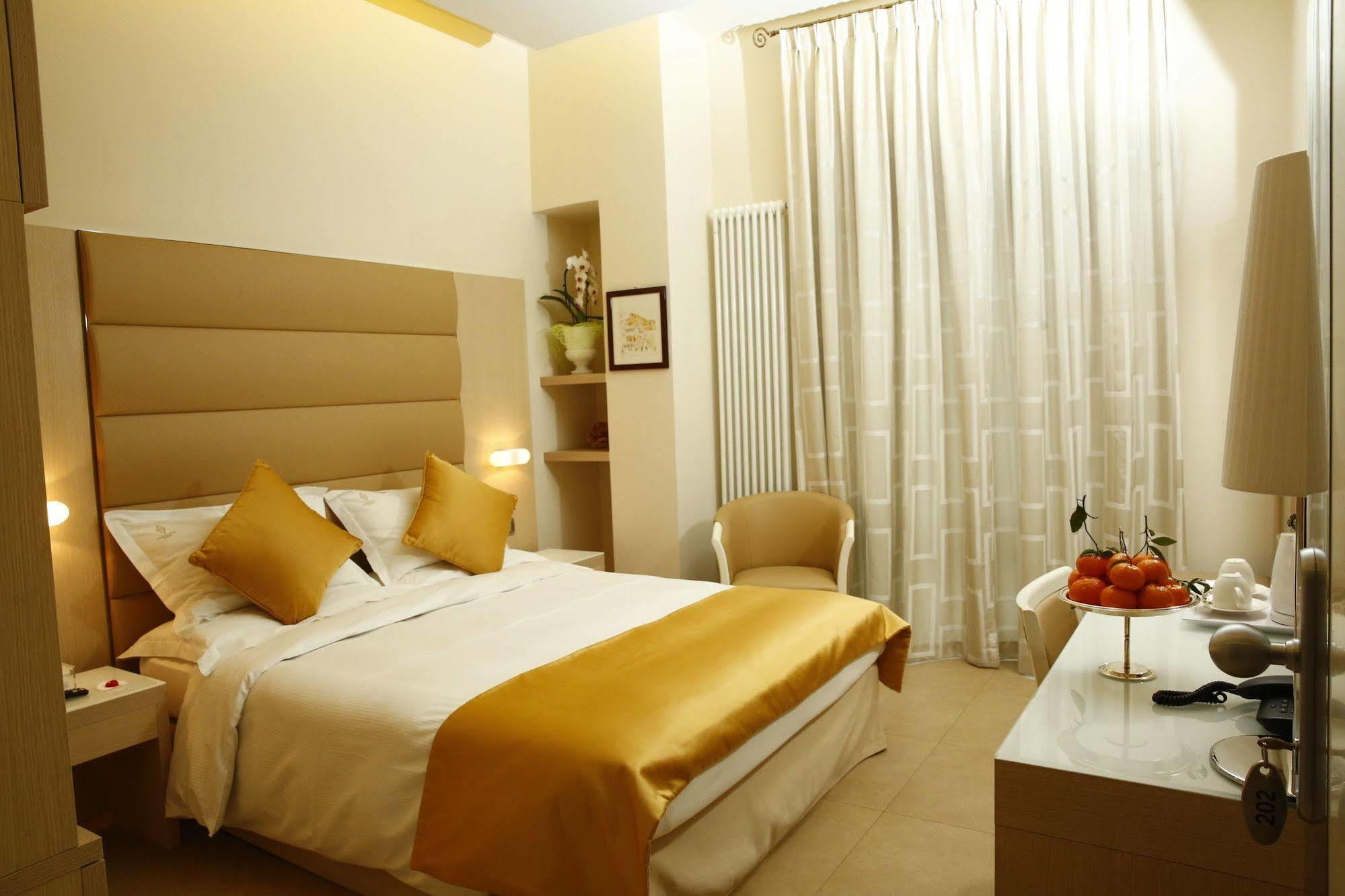 Augustana House And Suites Рим Экстерьер фото
