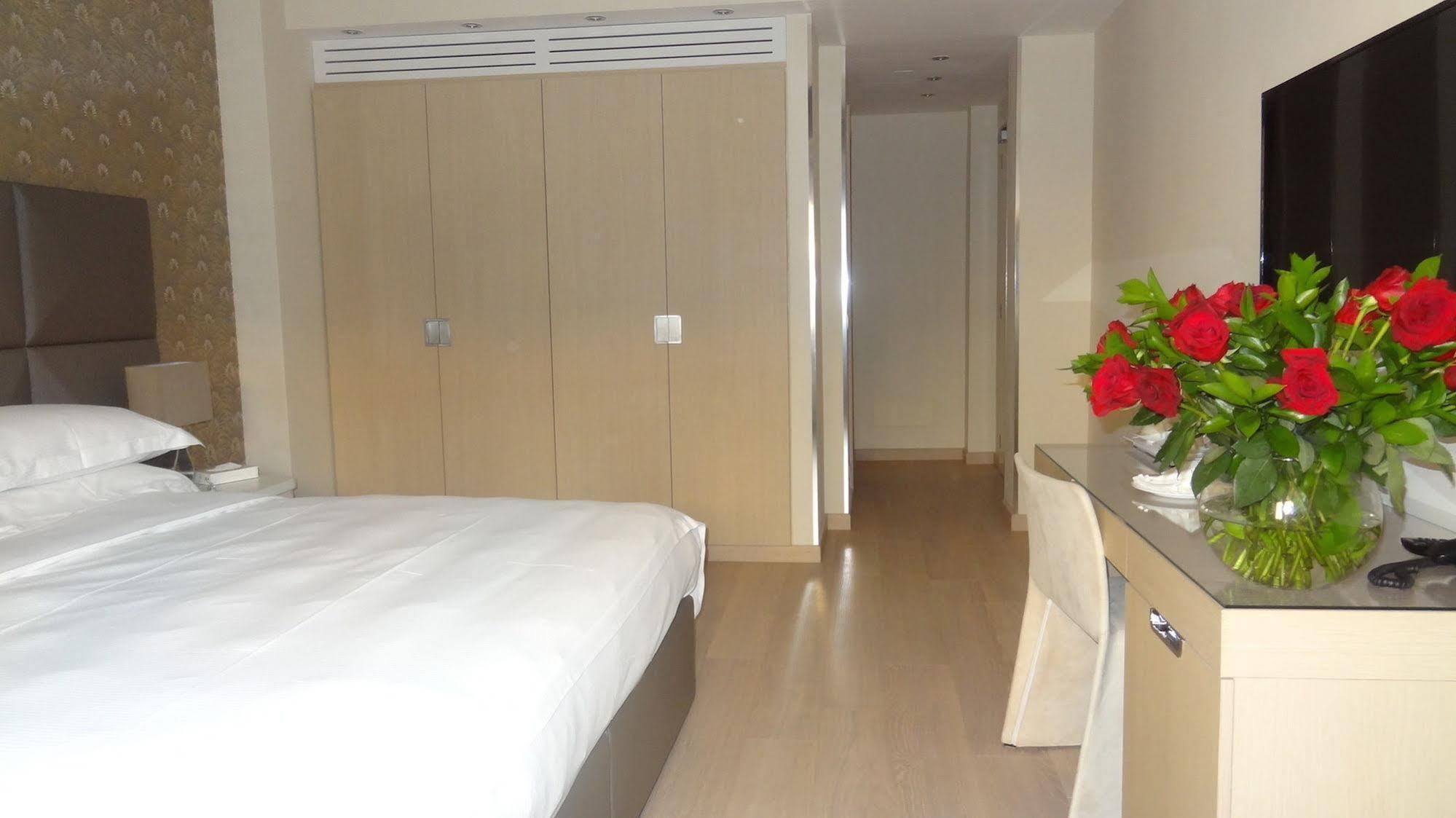Augustana House And Suites Рим Экстерьер фото