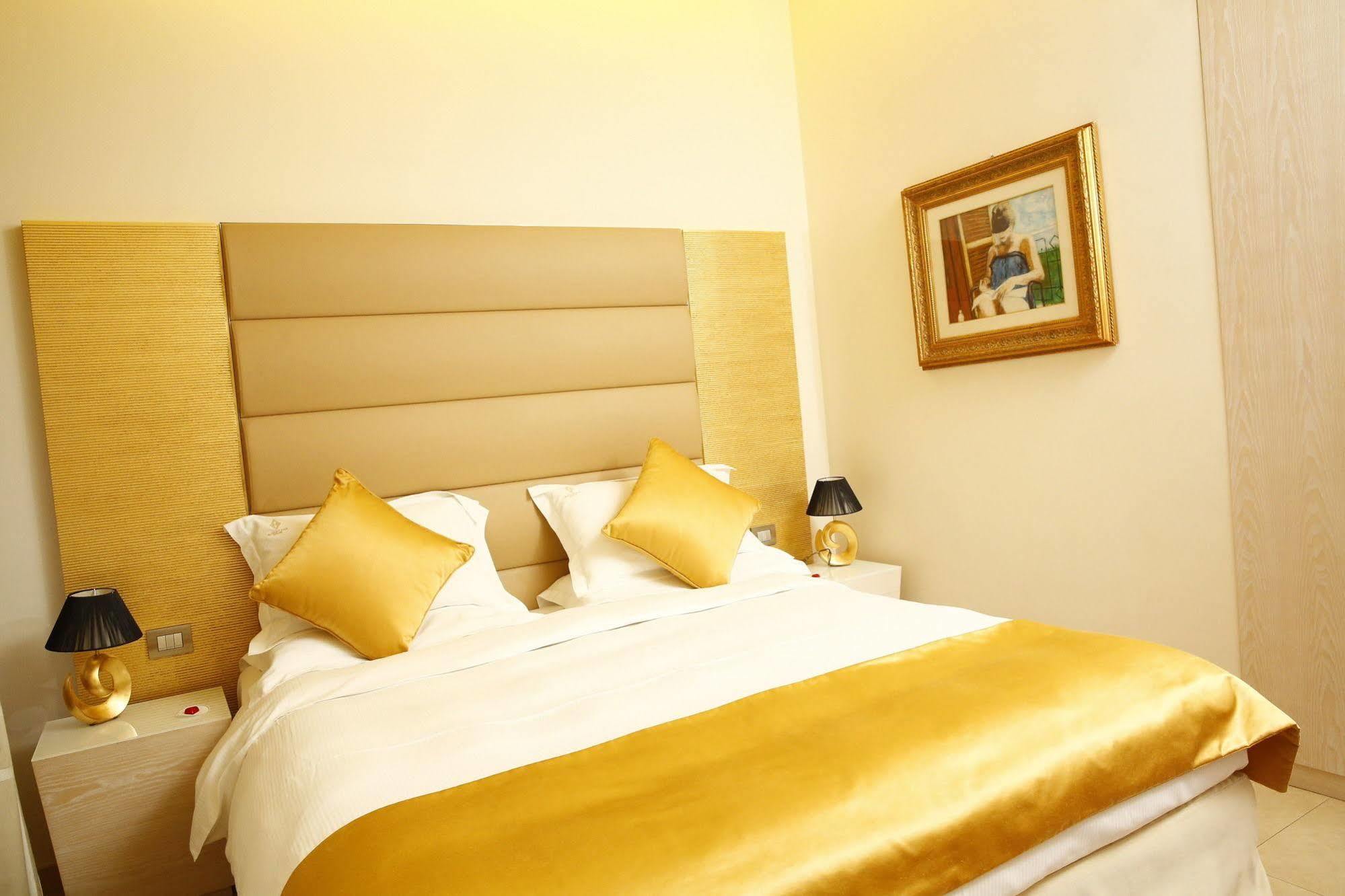 Augustana House And Suites Рим Экстерьер фото