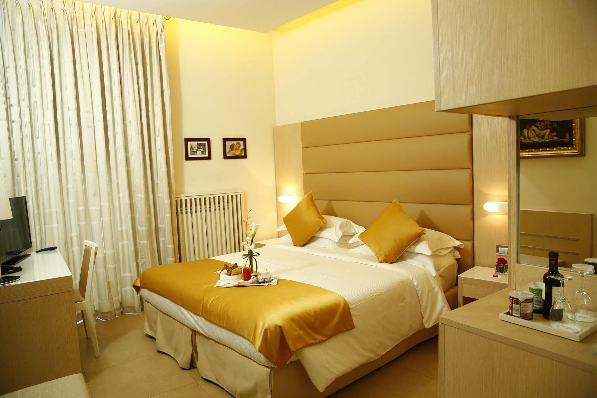 Augustana House And Suites Рим Экстерьер фото
